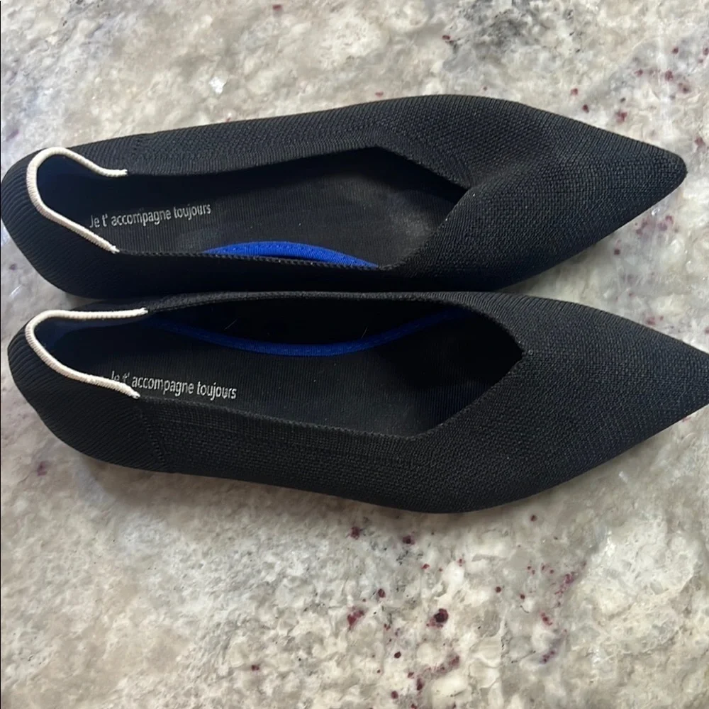 Black Women's Flats